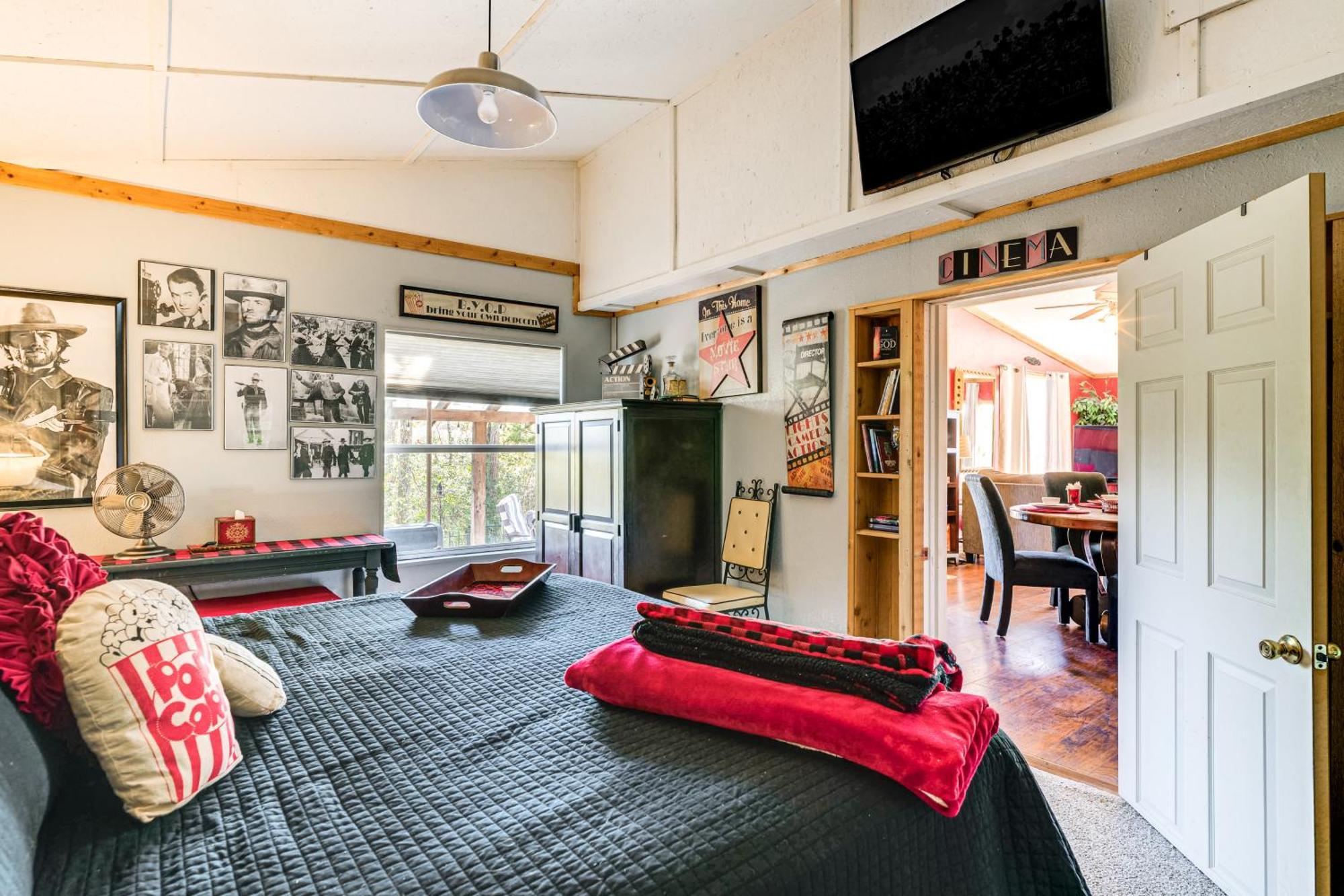 Villa College Station Getaway With Hot Tub And Courtyard! Exterior foto